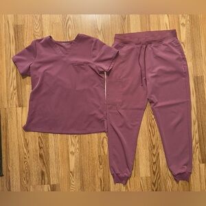 Mandala Women's Mauve Scrub Set/ MEDIUM